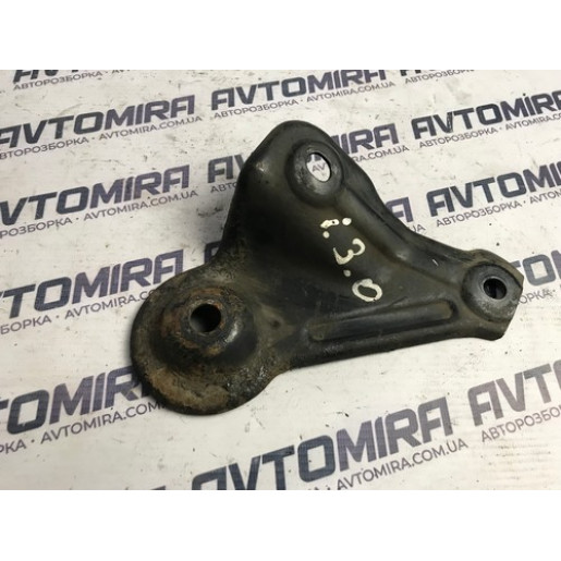 Кронштейн передньої балки Hyundai i30 2007-2012 624762H000